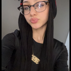 Cute Hijab Hoastie Adult Gallery Host